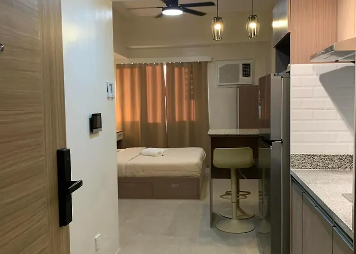Furnished Family Near It Park And Waterfront With Pool, Wifi, Gym Access Aparthotel Cebu