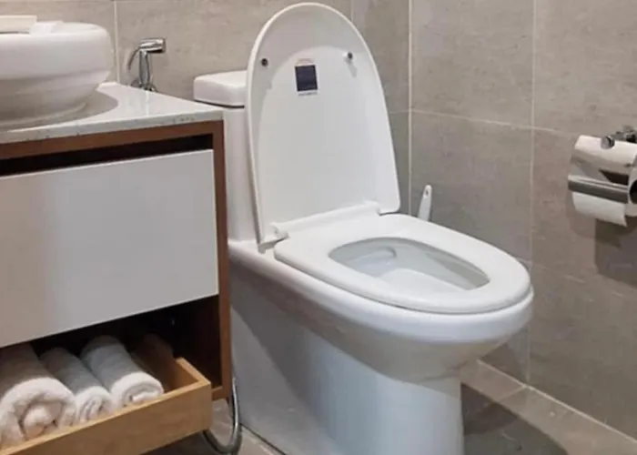 Aparthotel Furnished Family Near It Park And Waterfront With Pool, Wifi, Gym Access Cebu