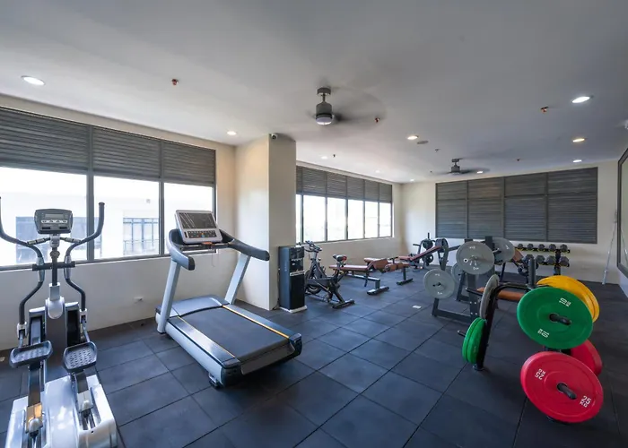Aparthotel Furnished Family Near It Park And Waterfront With Pool, Wifi, Gym Access 4*