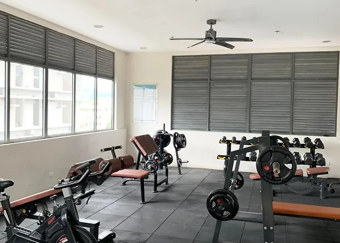 Furnished Family Near It Park And Waterfront With Pool, Wifi, Gym Access 4* Cebu