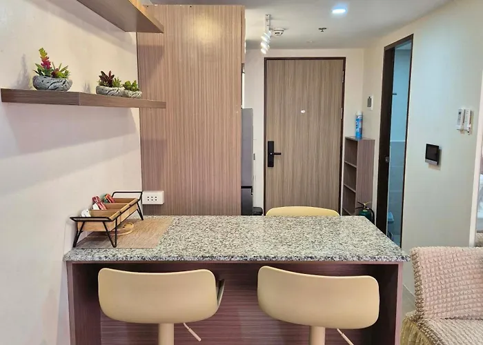 Furnished Family Near It Park And Waterfront With Pool, Wifi, Gym Access Cebu